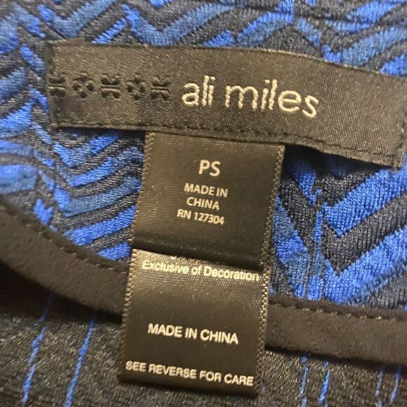 Ali Miles Blue/Black 1 button 3/4 sleeves blazer, size PS - Picture 3 of 4